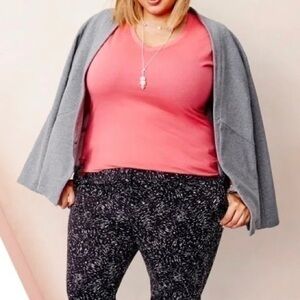 Ava & Viv Black Print Ankle Pants